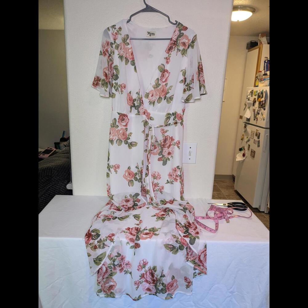 EUC Show Me Your MuMu Chic Floral Maxi Wrap Dress Women's Size Medium